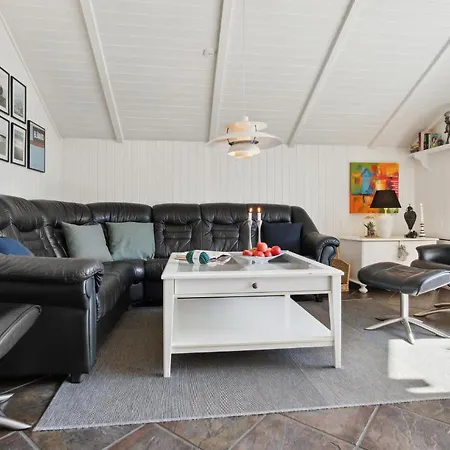 Feriehus Koselig Hjem I Blåvand Med Badstue Blåvand